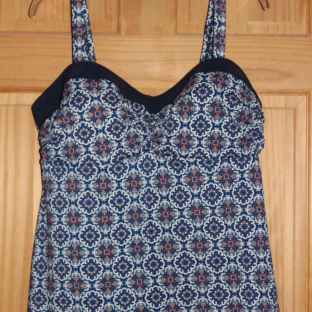 Women's Shape Solver Tankini Swim Top